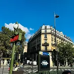 Artist Rooms Paris